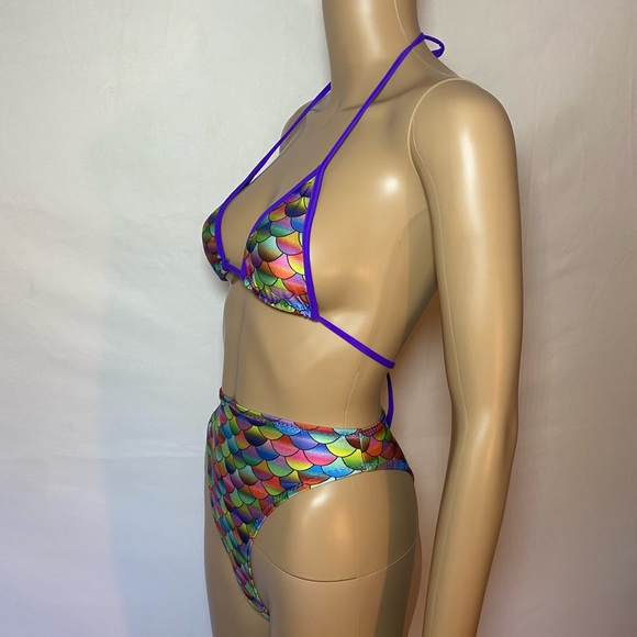 Triangle top and shorts - Picture 3 of 5